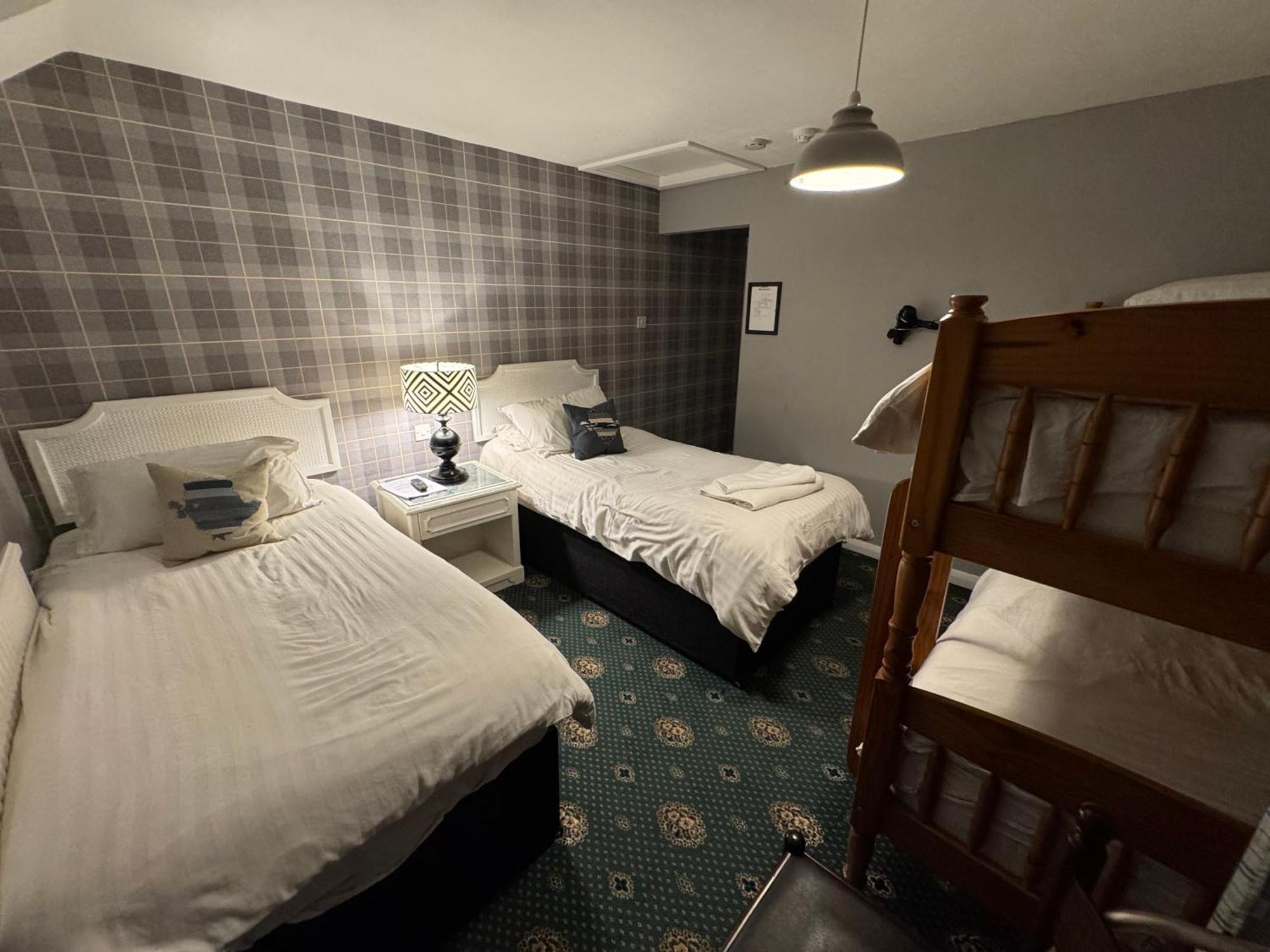 Holland Hotel Llanfachraeth Luaran gambar